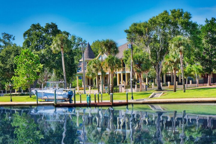 Fort Lauderdale Millionaire Homes Sightseeing Cruise + Free Drink