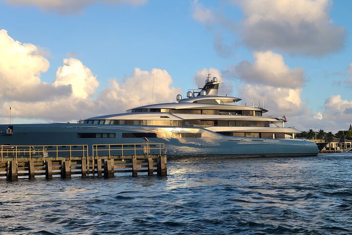 Fort Lauderdale Millionaire Homes Sightseeing Cruise + Free Drink
