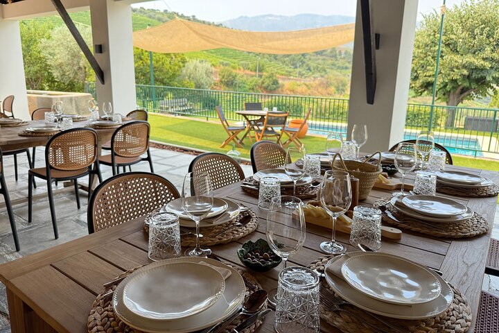 Douro Valley Lunch at Quinta dos Novais with Wine Pairings