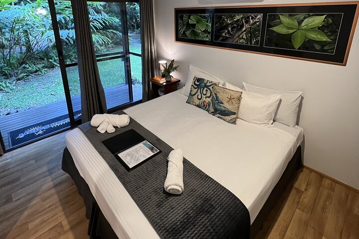 Cairns: Daintree & Cape Tribulation 2-Day Tour with Options