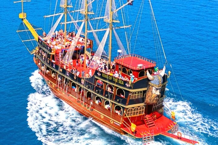 Alanya Boat Trip : Pirate Boat Tour with Foam Party-All inclusive