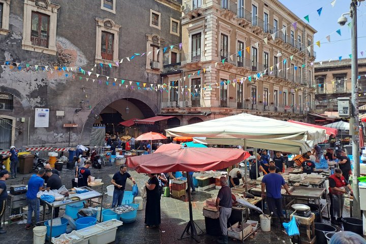 Catania Sicilian Street Food Tour: Small Group by Do Eat Better