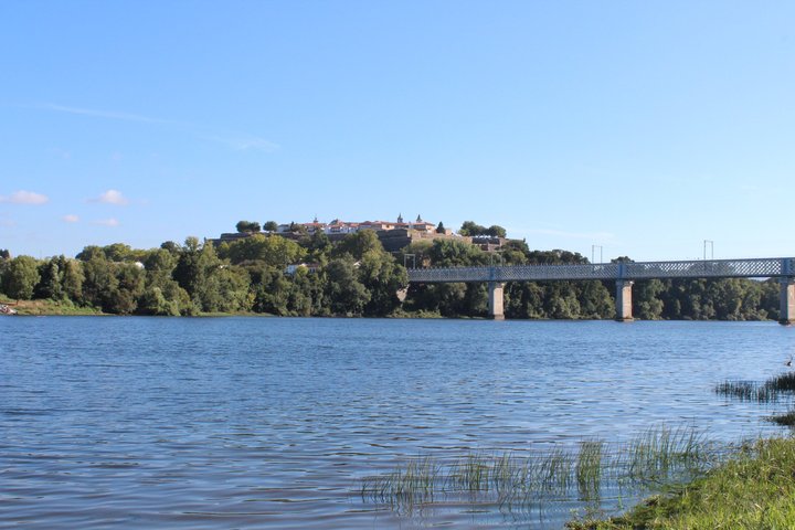 Boat Trip on the Miño River Sailing between Walls