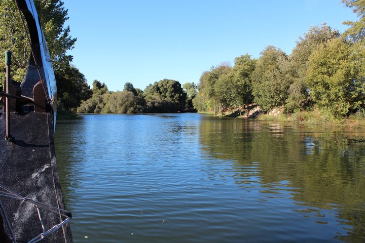 Boat Trip on the Miño River Sailing between Walls