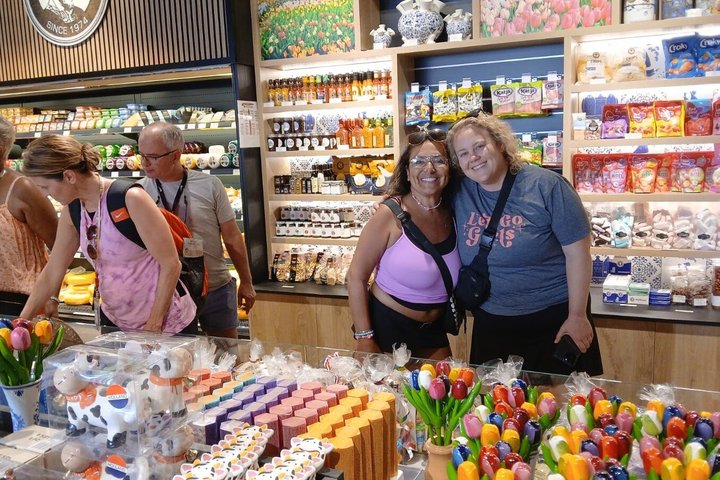 Twin City Shopping Tour