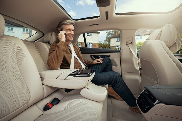Shenzhen Airport Arrival Assistance & Private Transfer
