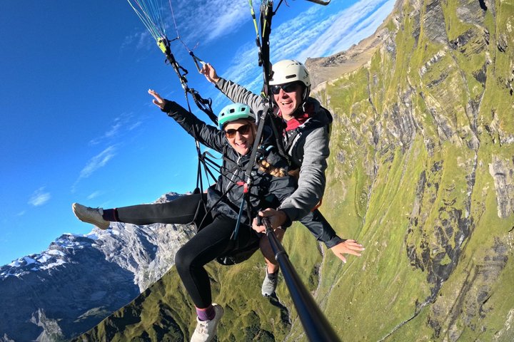 Mürren Lauterbrunnen: Paragliding Panorama Tandem Flights