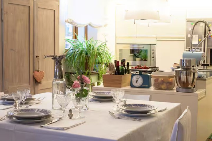 Montepulciano: Pasta & Tiramisu Class in a Local Home by Cesarine