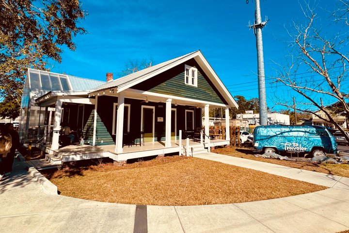 Guided Walking Food Tour: Downtown Ocean Springs