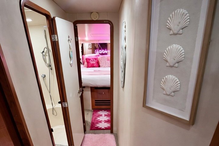 Yacht Rental 60 ft with 2 Free Jet Skis ,Miami River and Sea Pool