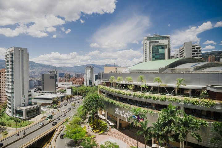 Medellin City Tour : history, culture and tradition