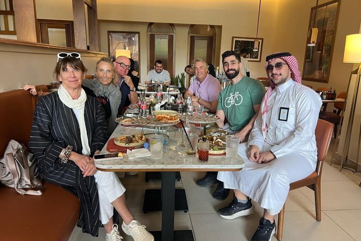 VIP Medina Historical Tour Mount Uhud Quba Mosque and More