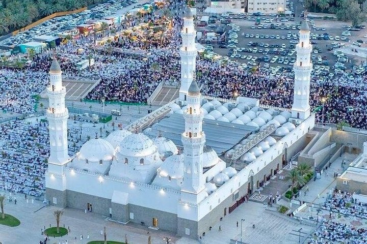 VIP Medina Historical Tour Mount Uhud Quba Mosque and More