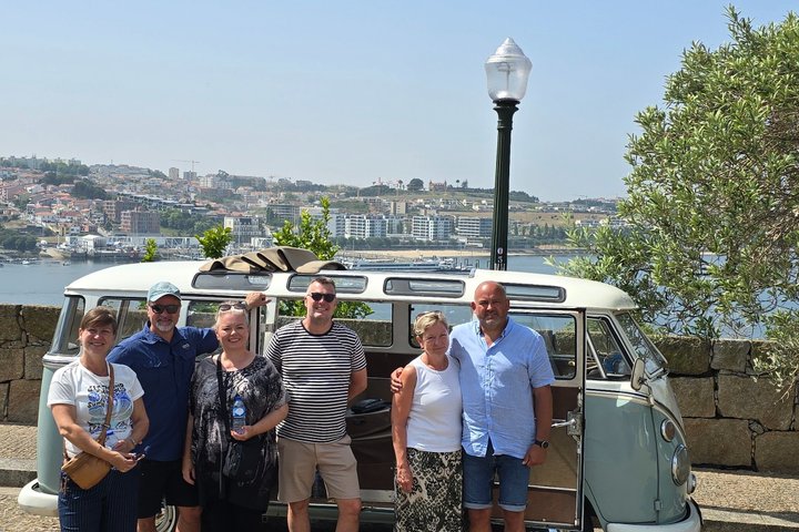 Porto: Private Vintage VW Kombi Tour with Open Roof (2-8 People)