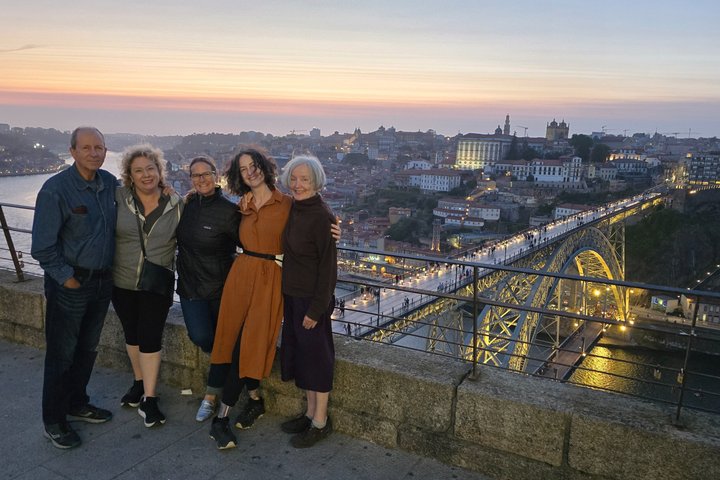 Porto: Private Vintage VW Kombi Tour with Open Roof (2-8 People)