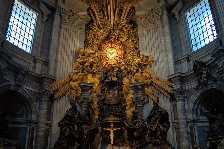 Vatican: Skip the Line St. Peter’s Basilica and Dome Ticket