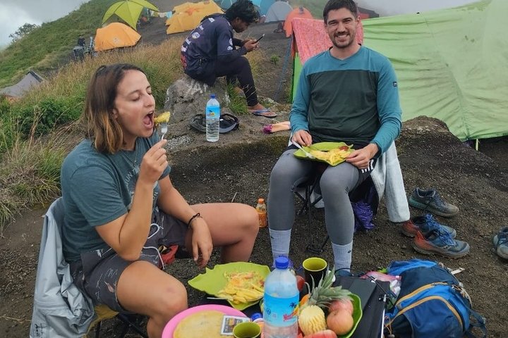 Mt Rinjani Trekking 2 Days 1 Night Summit