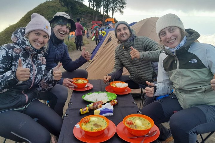 Mt Rinjani Trekking 2 Days 1 Night Summit