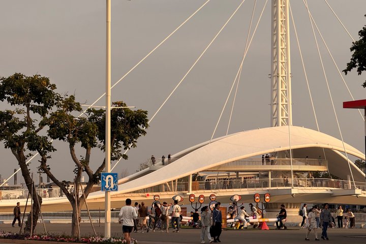 Kaohsiung Cultural Day: TourMoon World, Hakka Lei Cha DIY, Pier-2