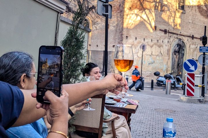 Private Tbilisi Food Tour: 9 Tastings Walk in Bohemian District