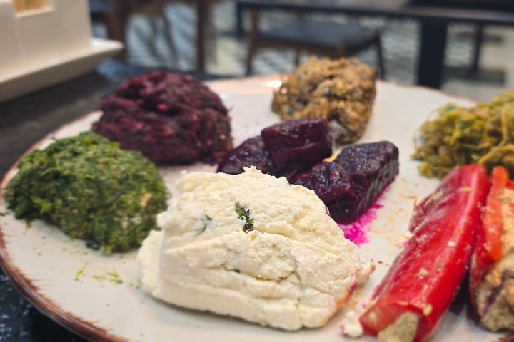 Private Tbilisi Food Tour: 9 Tastings Walk in Bohemian District