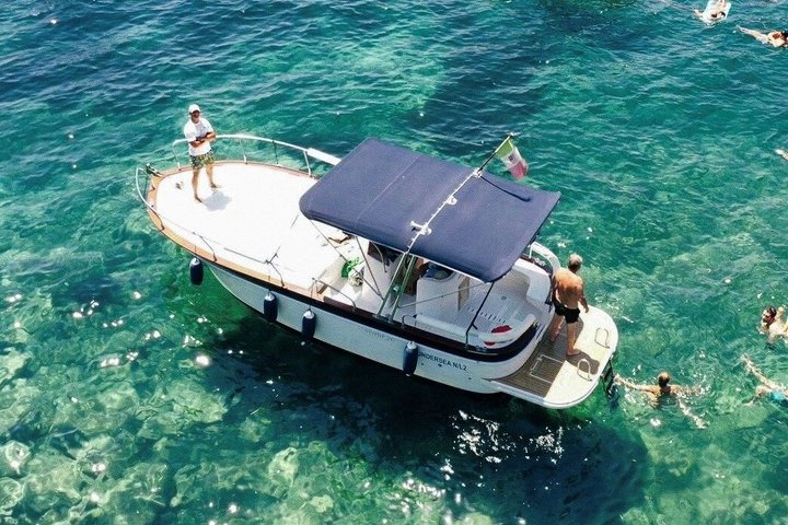 5h Day boat tour to discover Procida and/or Ischia Private