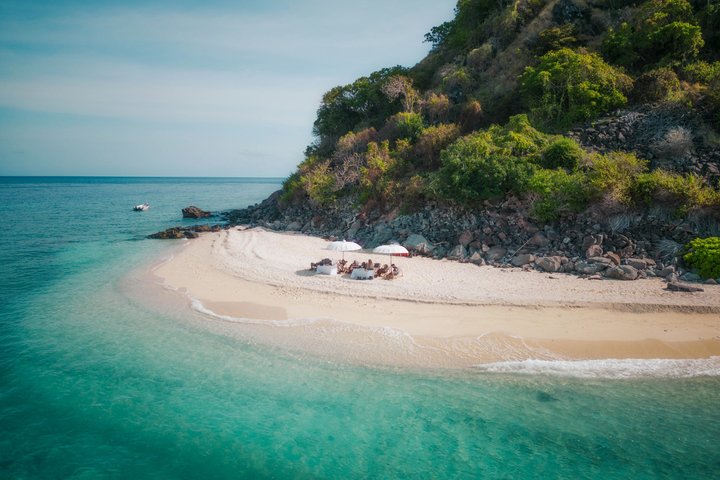 Komodo Island Speedboat Tour Padar Pink Beach with Snorkeling
