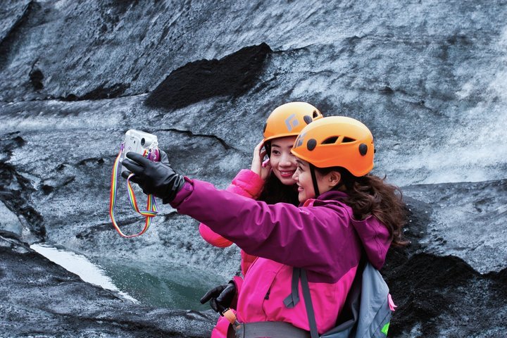 Sólheimajökull Glacier Hike - Small Group Blue Ice Adventure