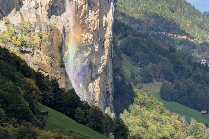 Lauterbrunnen Valley Highlights: Mürren, Waterfalls, Swiss Picnic