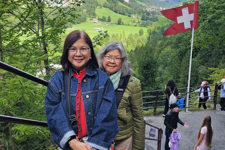 Lauterbrunnen Valley Highlights: Mürren, Waterfalls, Swiss Picnic