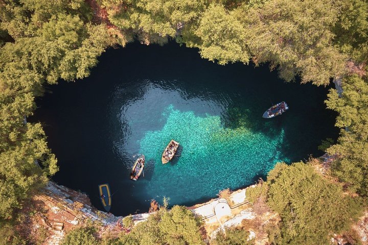 Kefalonia Full Day Cruise and Guided Tour from Zakynthos