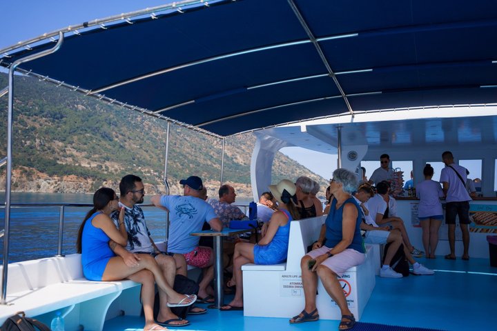 From Paphos: Blue Lagoon, Sea Caves & Aphrodite's Baths Day Trip
