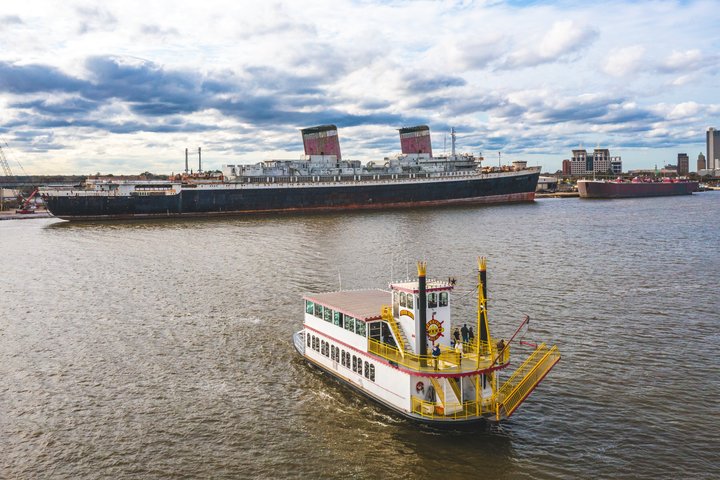 Mobile Harbor Scenic Ships and Port Tour