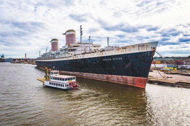Mobile Harbor Scenic Ships and Port Tour