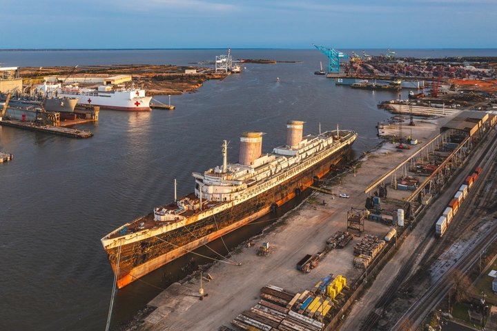 Mobile Harbor Scenic Ships and Port Tour