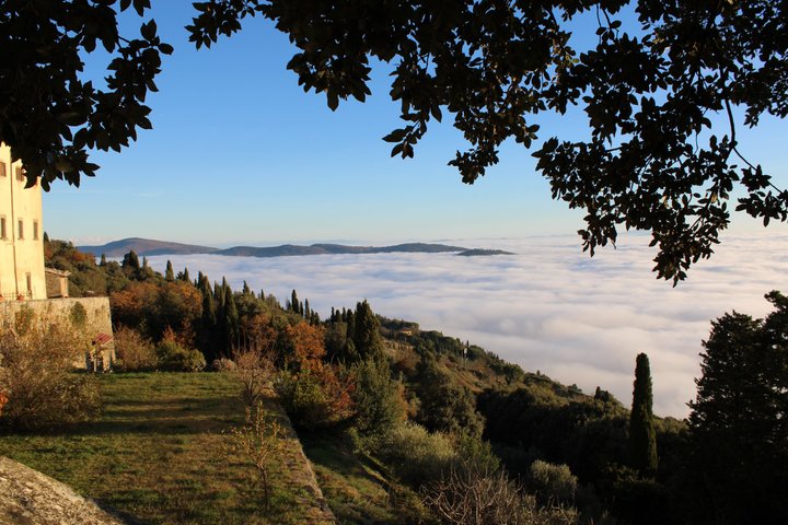 Walking Tour in Cortona