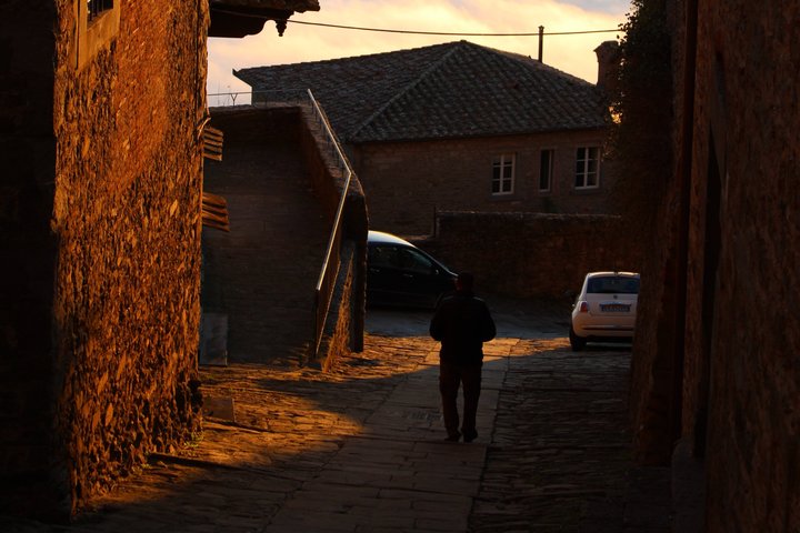 Walking Tour in Cortona