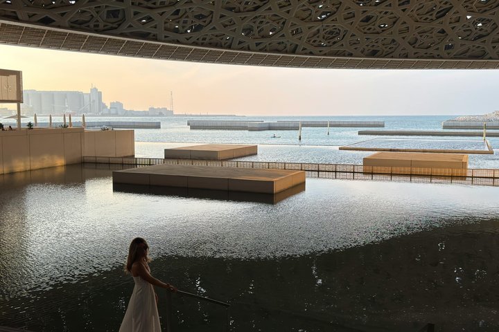 Private Abu Dhabi City Tour with Louvre Abu Dhabi Combo