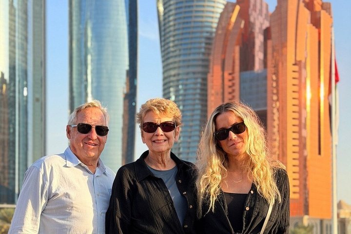 Private Abu Dhabi City Tour with Louvre Abu Dhabi Combo