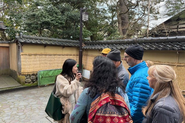 Kanazawa: Castle & Samurai History Walking Tour