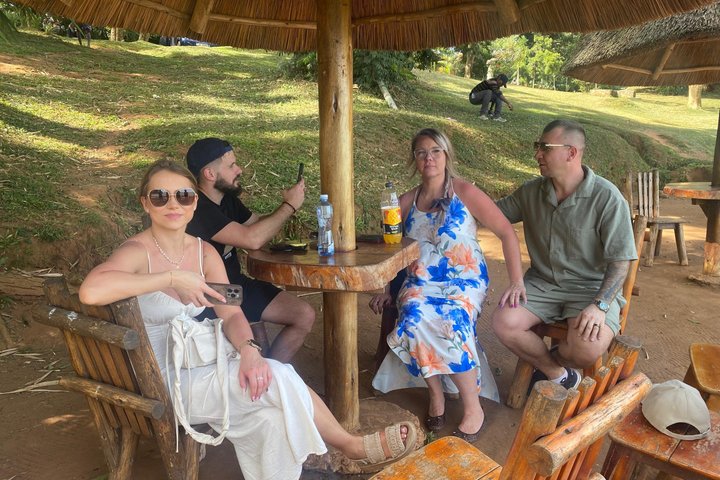 Entebbe Guided Walking Tour with Botanical Gardens & Rollex taste