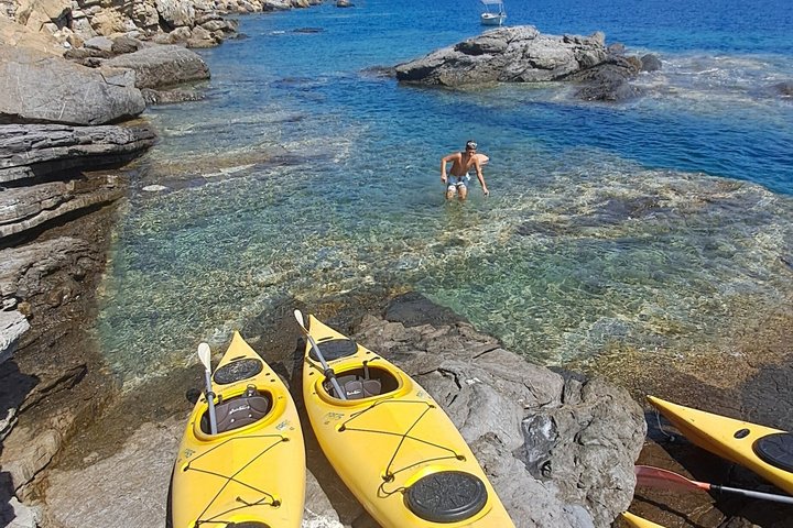 2-hour kayak excursion from Marina di Campo