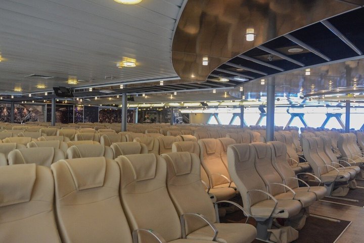 Ferry Transfer Between Athens and Tinos with Seajets