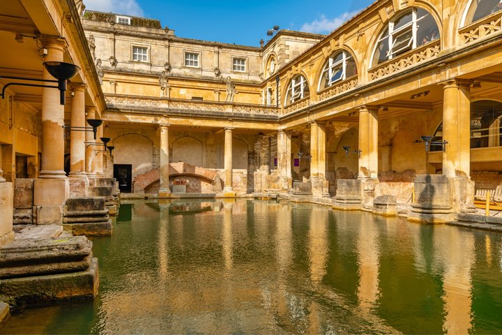 Stonehenge, Windsor Castle and Bath Full Day Guided Tour