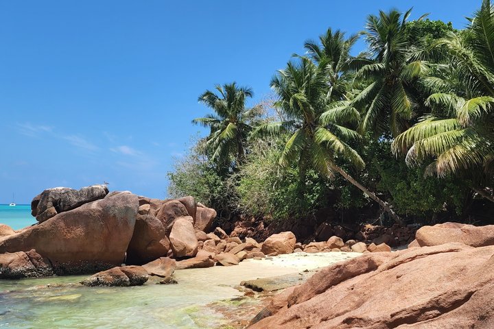 Private Tour of Praslin Island Seychelles