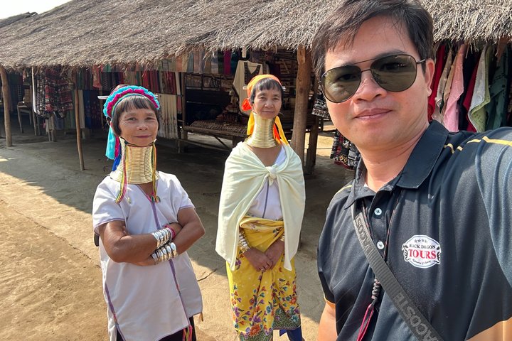 ChiangRai Guided 7 Major Sites+Buffet Lunch #All ticket included