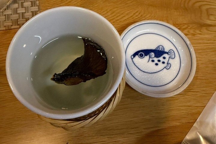 Osaka Local Izakaya Hopping: Food, Drinks & Nightlife