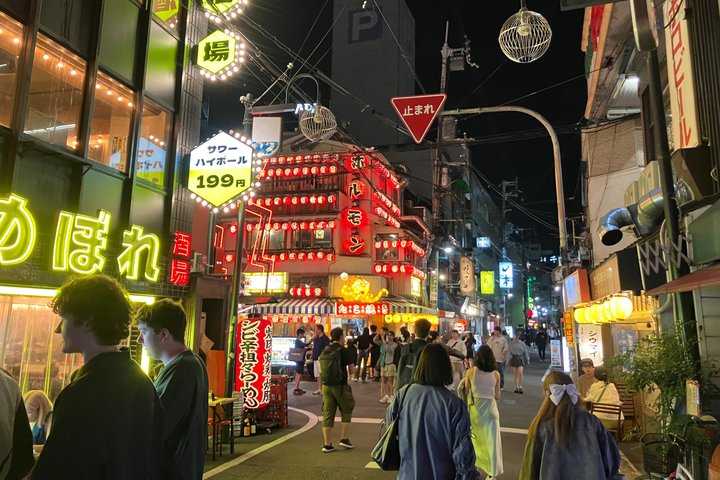 Osaka Local Izakaya Hopping: Food, Drinks & Nightlife