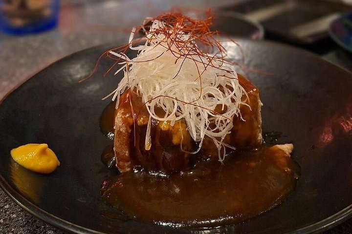 Osaka Local Izakaya Hopping: Food, Drinks & Nightlife