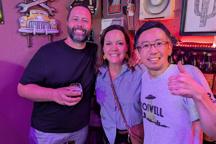 Osaka Local Izakaya Hopping: Food, Drinks & Nightlife